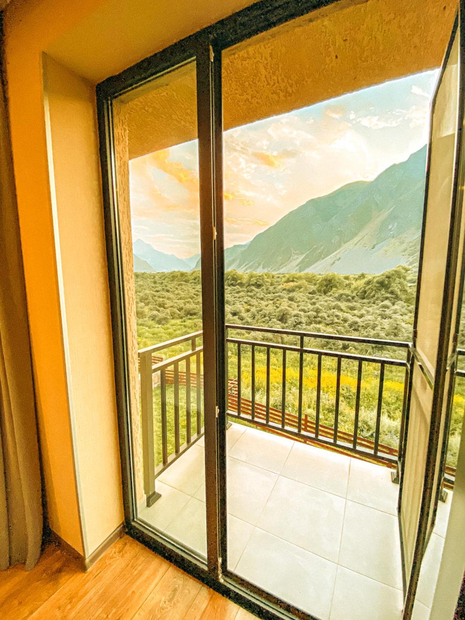 Hotel Gold Kazbegi Ngoại thất bức ảnh