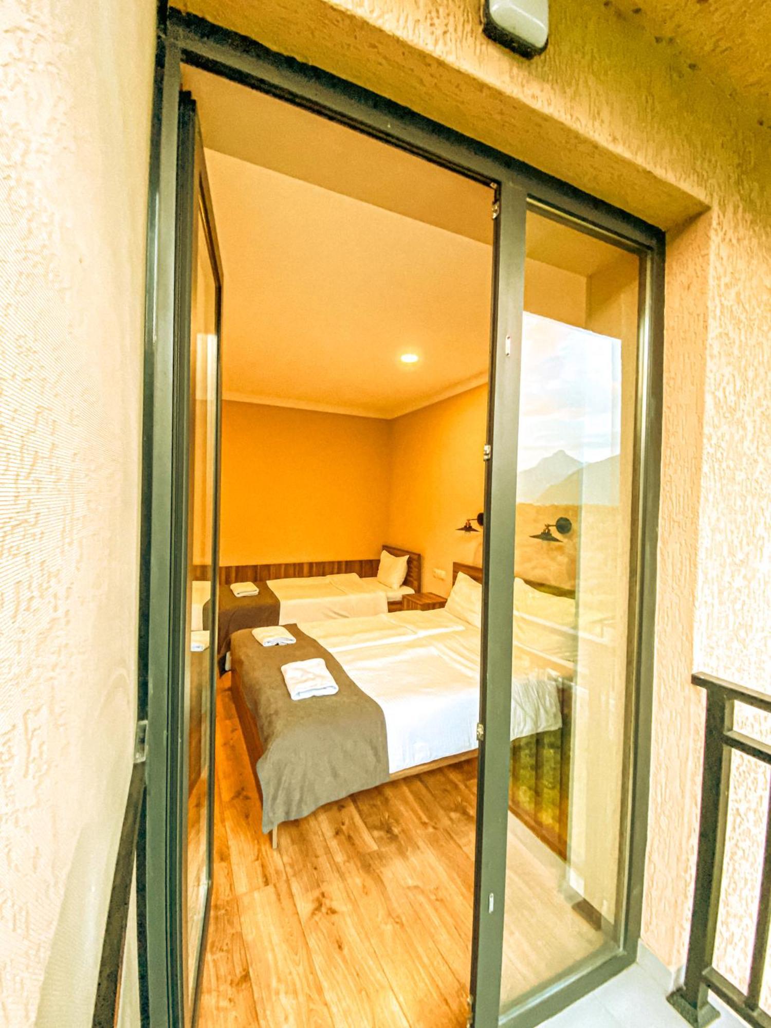 Hotel Gold Kazbegi Ngoại thất bức ảnh