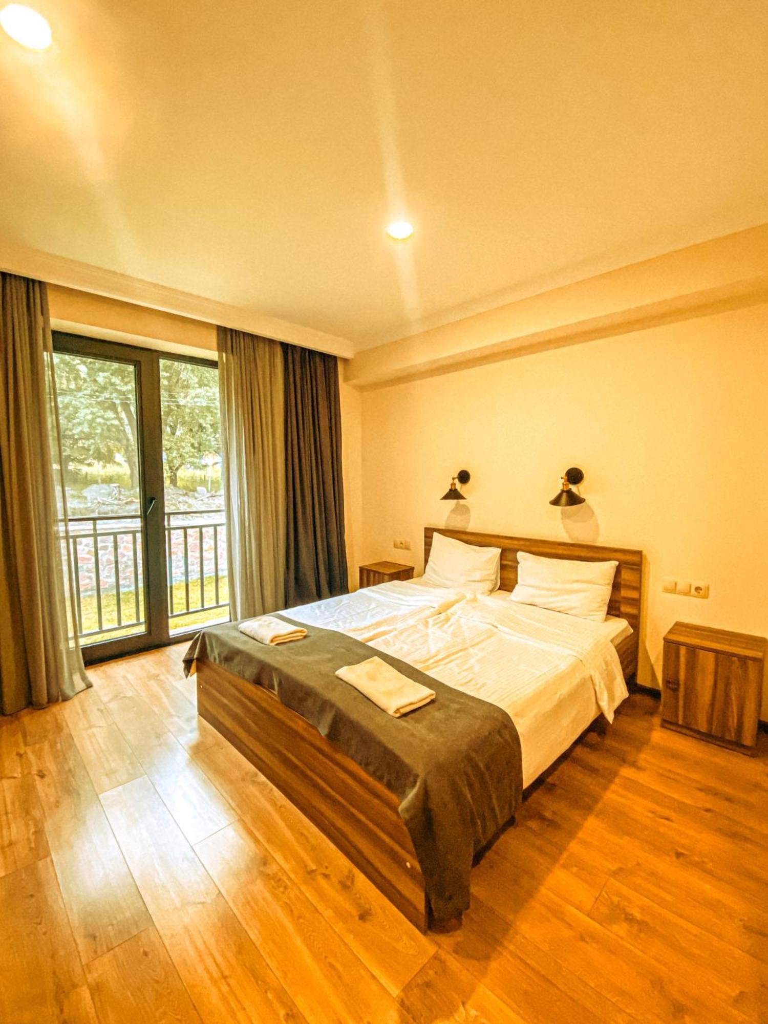 Hotel Gold Kazbegi Ngoại thất bức ảnh