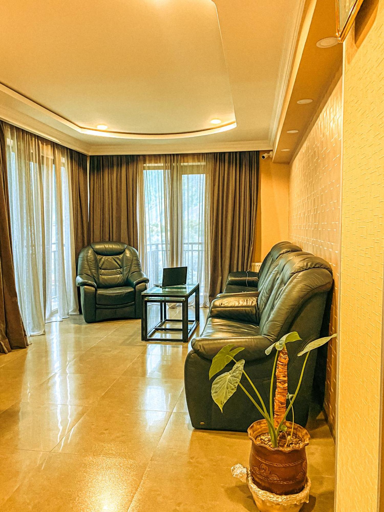 Hotel Gold Kazbegi Ngoại thất bức ảnh
