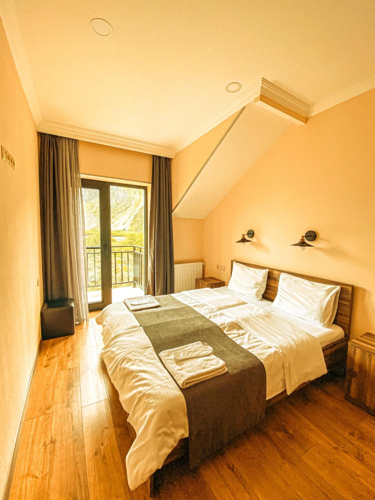 Hotel Gold Kazbegi Ngoại thất bức ảnh